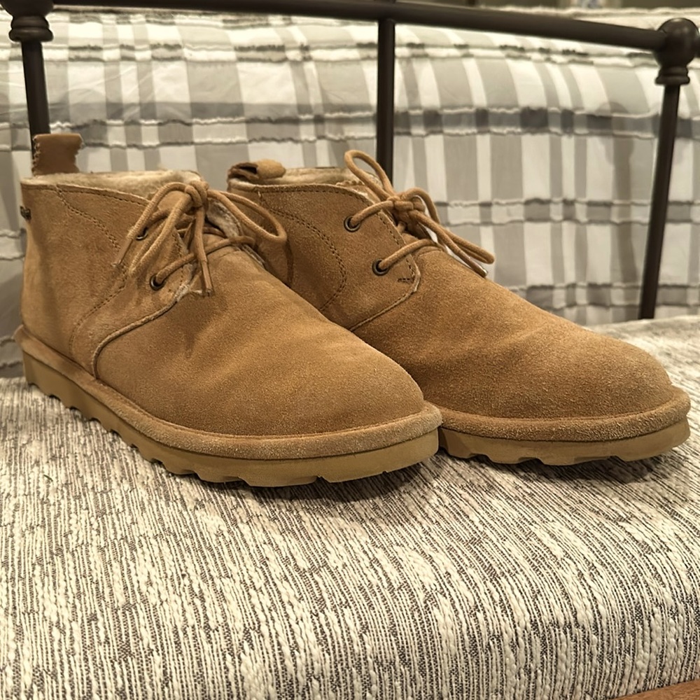 Bearpaw lace boots